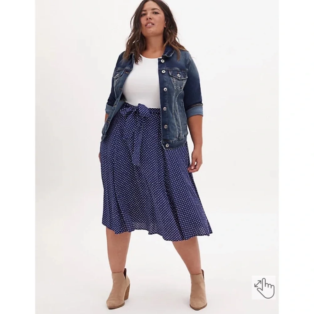 NWT TORRID Midi Challis Skirt - Ditsy Hearts Navy - Picture 4 of 6